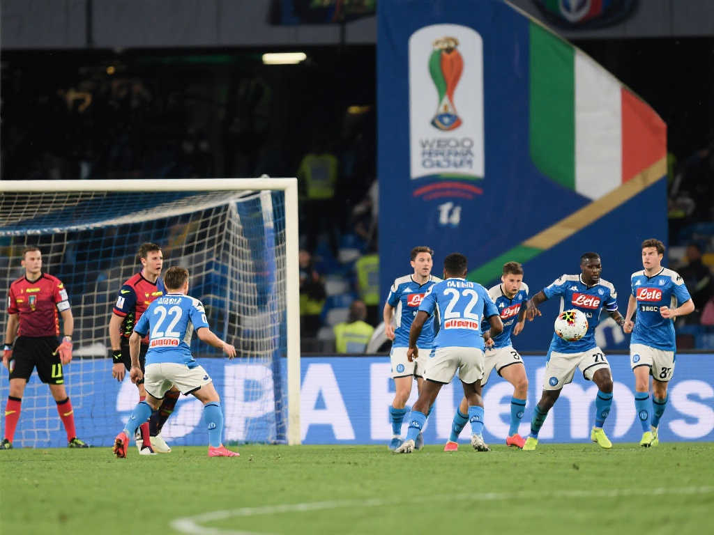 博洛尼亚主帅：意杯决赛前轮换阵容，难解最后时刻失守之谜